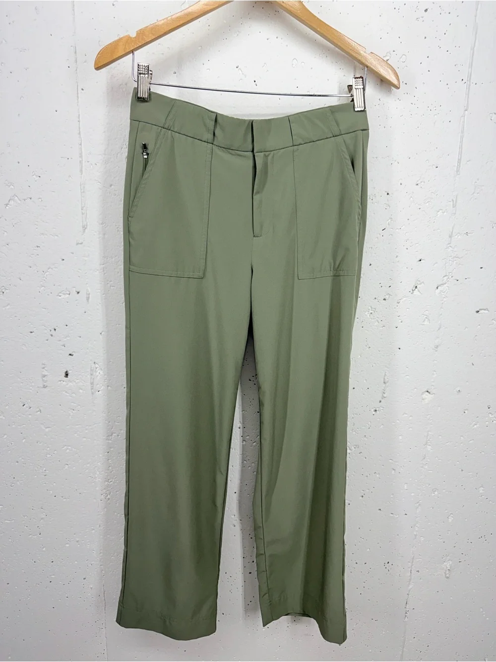 Athleta Women’s size 0 Tribeca Laurel Olive Utility Crop Pants